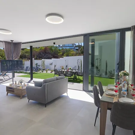Elite Pearl Villa *