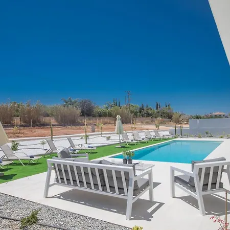 Willa Elite Pearl Protaras